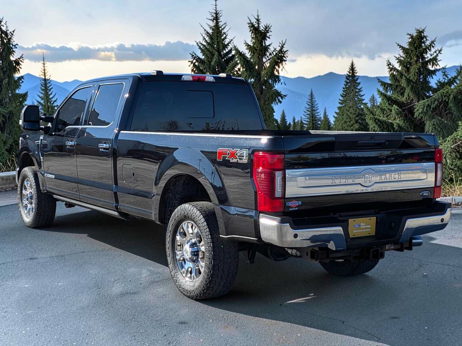 Used 2022 Ford F350 King Ranch w/ Chrome Package AWD/4WD image 4