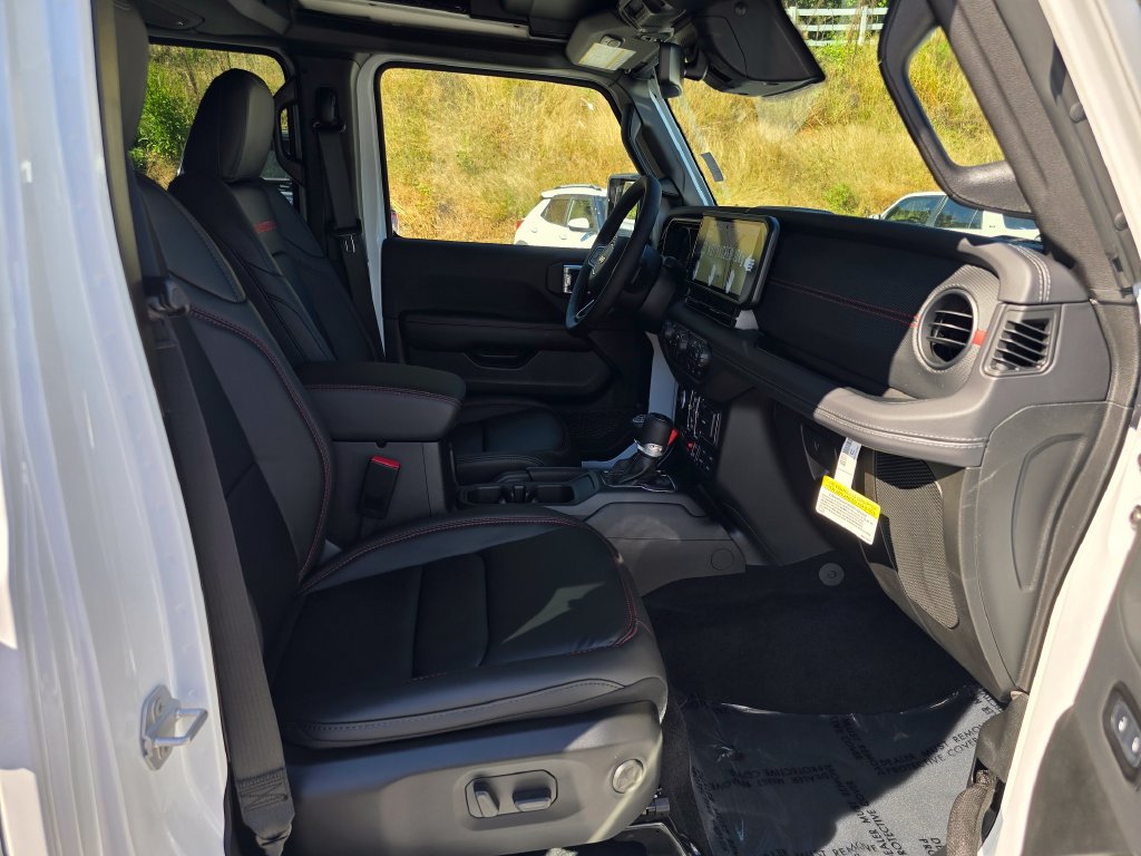 New 2027 Jeep Wrangler Unlimited Rubicon AWD/4WD image 28