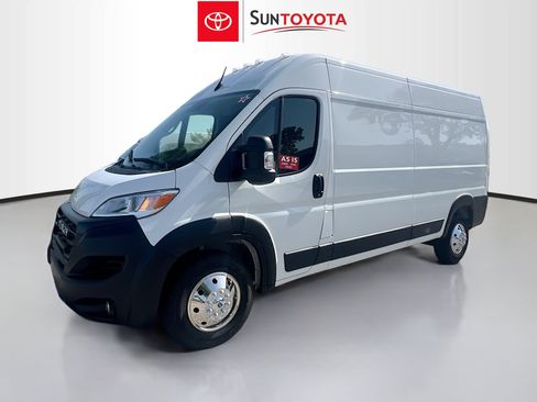 Used 2025 RAM ProMaster 2500 w/ Convenience Group FWD image 9