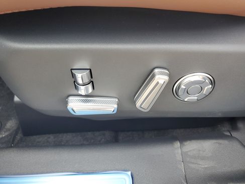 New 2026 Lincoln Nautilus Reserve AWD/4WD image 12