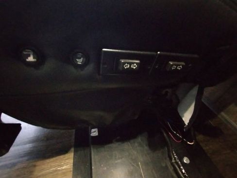 Used 2014 Mercedes-Benz Sprinter 2500 image 60