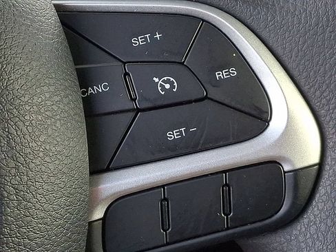 Used 2023 Jeep Renegade Latitude AWD/4WD image 22