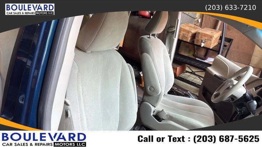 Used 2011 Toyota Sienna FWD image 34