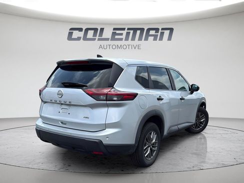 Used 2024 Nissan Rogue S AWD/4WD image 5