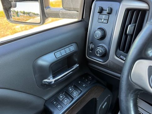 Used 2019 GMC Sierra 2500 Denali w/ Duramax Plus Package image 21