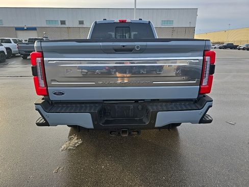 Used 2024 Ford F350 Platinum w/ FX4 Off-Road Package image 4