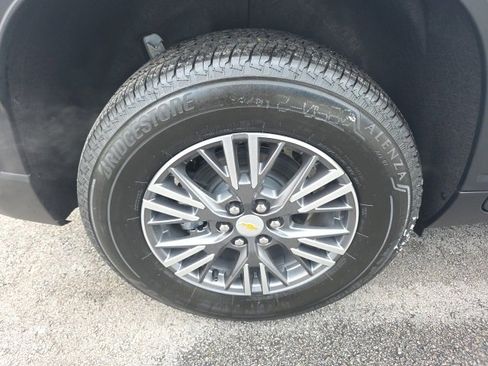 New 2026 Chevrolet Traverse LT image 8