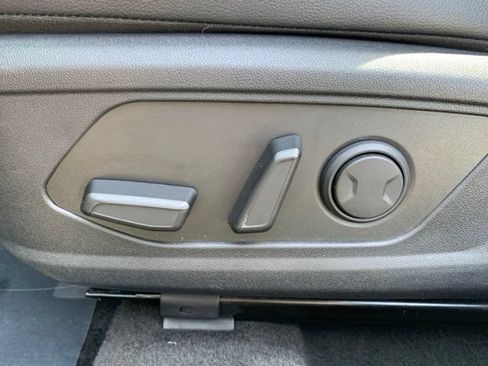 Certified 2024 Hyundai Elantra Limited FWD image 14