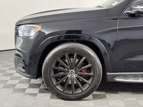 Used 2025 Mercedes-Benz GLS 580 4MATIC image 13