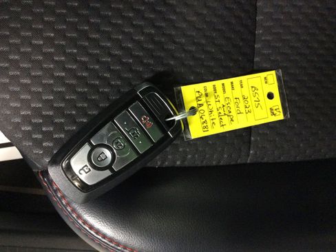 Used 2023 Ford Escape ST-Line Select image 35