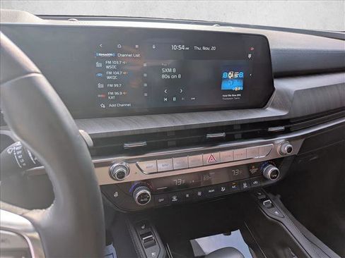 Used 2024 Kia Telluride EX w/ EX Captain's Chair Package image 14