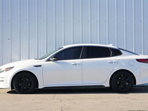 Used 2017 Kia Optima LX w/ Value Package image 8