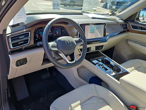 New 2026 Volkswagen Atlas SE image 15