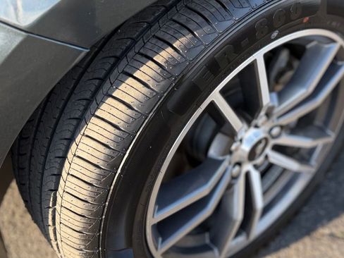 Used 2016 Ford Mustang Premium image 13