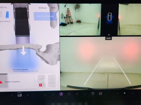 Used 2024 Tesla Cybertruck AWD Crew Cab image 41