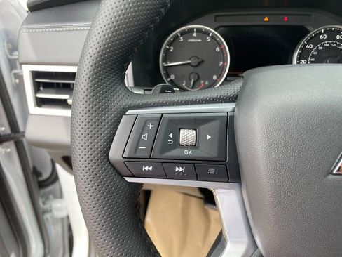 New 2026 Mitsubishi Outlander AWD image 16