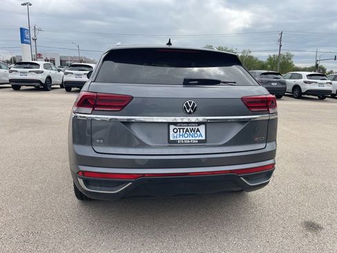 Used 2021 Volkswagen Atlas Cross Sport SE AWD/4WD image 3