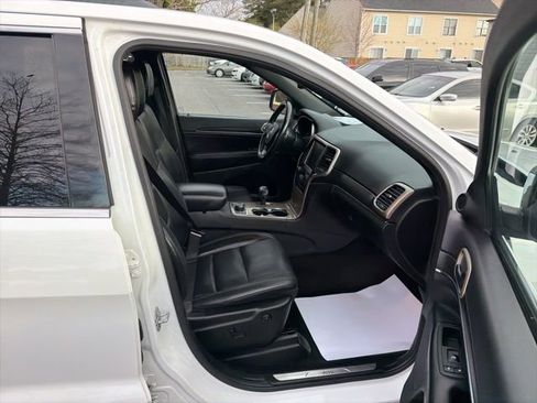 Used 2015 Jeep Grand Cherokee Limited image 36