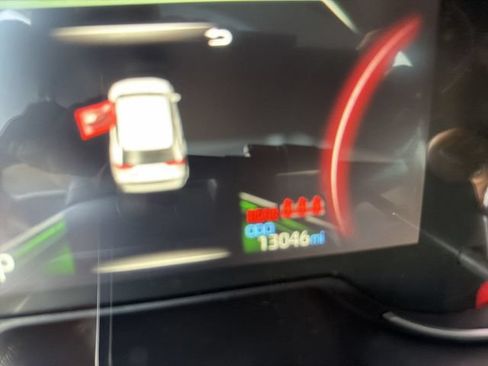 Certified 2025 Toyota RAV4 LE FWD image 13
