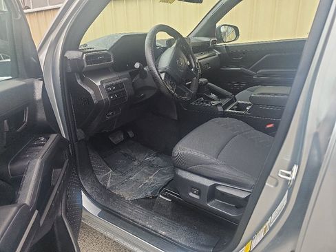 Used 2024 Toyota Tacoma SR5 AWD/4WD image 6