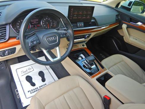 Used 2023 Audi Q5 2.0T Premium w/ Convenience Package AWD/4WD image 5