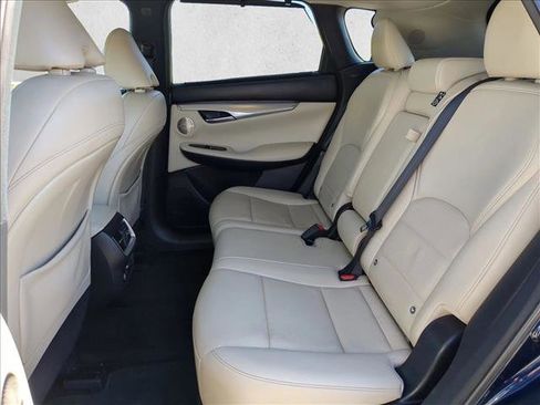 Used 2021 INFINITI QX50 Sensory image 21