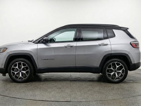 Used 2025 Jeep Compass Limited image 5