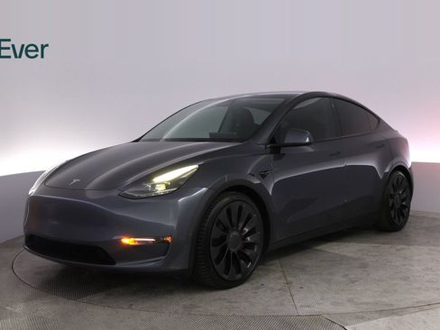 Used 2023 Tesla Model Y Performance AWD/4WD image 2
