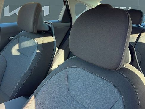 New 2025 Kia K4 LXS image 11