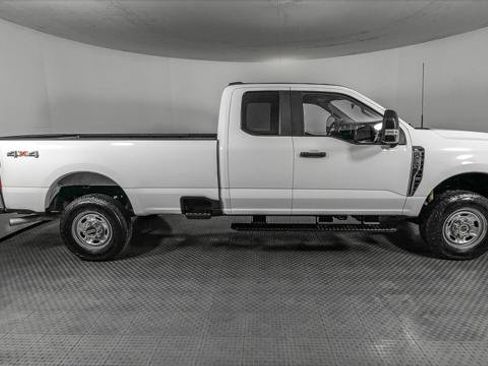 Used 2023 Ford F250 XL w/ 360-Degree Camera Package AWD/4WD image 9
