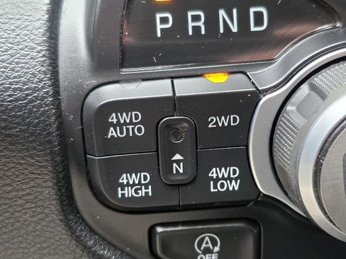 Used 2020 RAM 1500 Big Horn AWD/4WD image 16