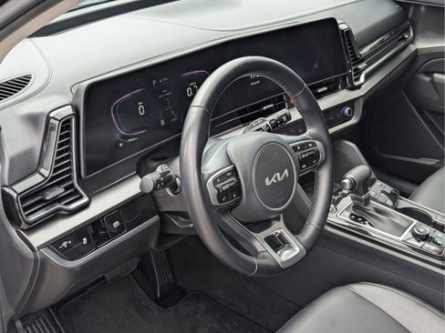 Used 2023 Kia Sportage EX image 29