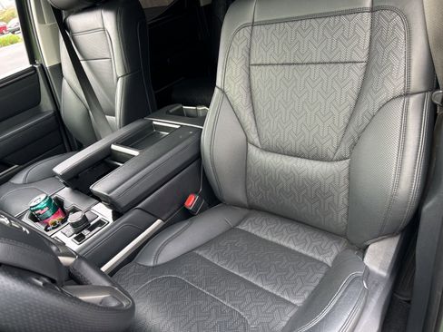 Used 2022 Toyota Tundra Limited image 13