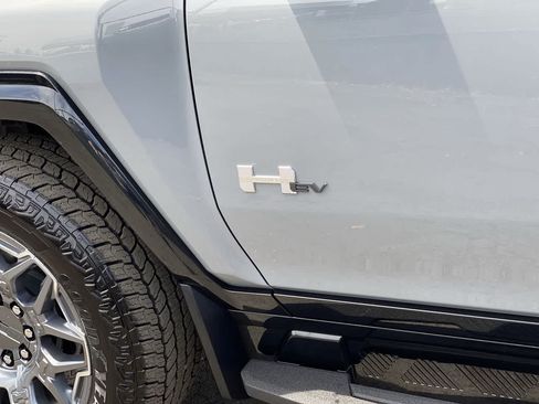 Used 2025 GMC Hummer EV 3X AWD/4WD image 10