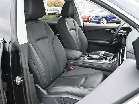 Used 2022 Audi Q8 Premium Plus image 22