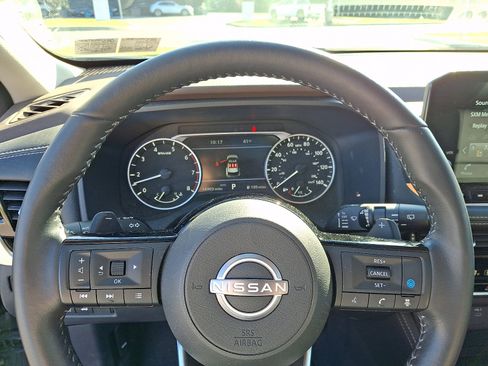 Used 2023 Nissan Rogue SL w/ SL Premium Package image 20