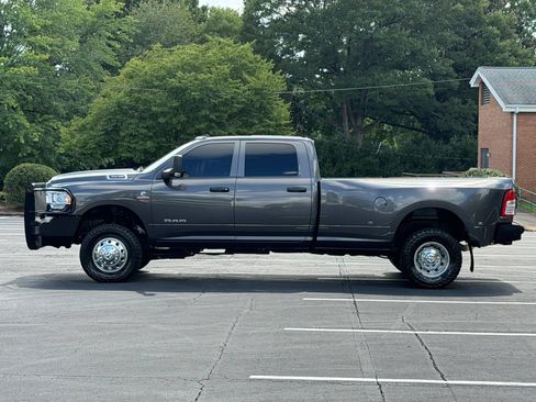 Used 2022 RAM 3500 Tradesman AWD/4WD image 2