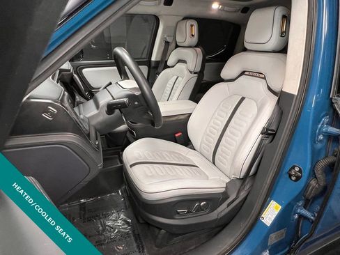 Used 2022 Rivian R1T Adventure image 3