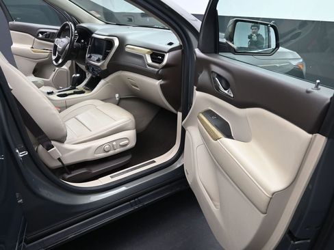 Used 2018 GMC Acadia Denali w/ Technology Package image 14