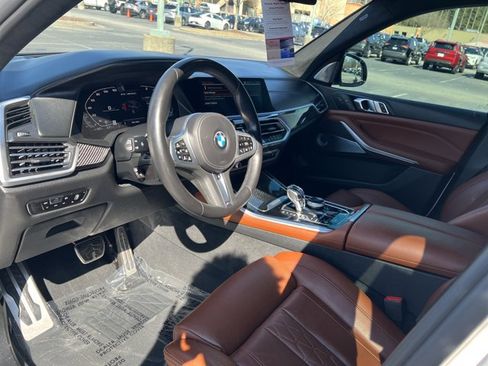 Used 2023 BMW X5 M50i w/ Executive Package image 9
