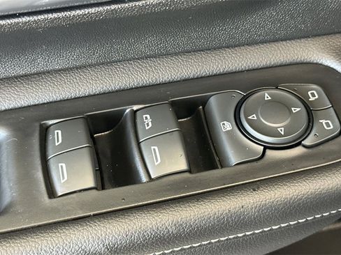 Used 2022 GMC Terrain SLE w/ LPO, Floor Liner Package image 16