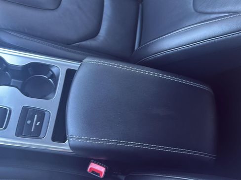 Used 2022 Ford Edge Titanium image 19