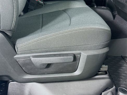 Used 2024 RAM 2500 Tradesman w/ Chrome Appearance Group image 22