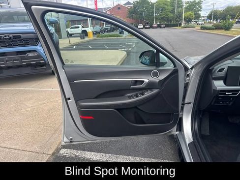 Used 2025 Hyundai Sonata SEL FWD image 12
