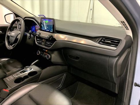 Used 2022 Ford Escape Titanium w/ Class II Trailer Tow Package image 28