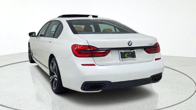 Used 2019 BMW 740i w/ M Sport Package RWD image 6