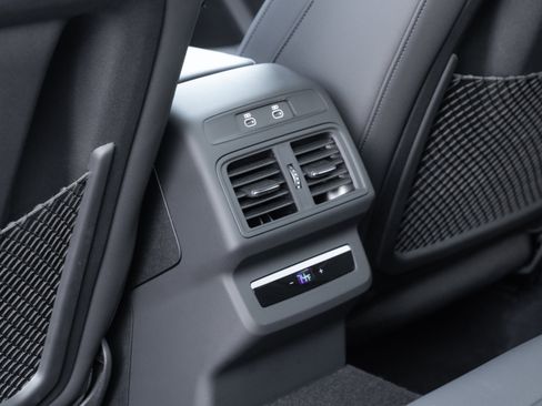 Certified 2025 Audi Q5 Premium w/ Convenience Package image 26