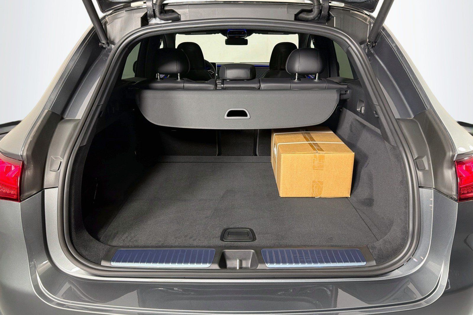 Certified 2026 Mercedes-Benz EQE 320 4MATIC SUV image 23