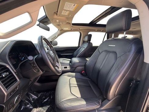 Used 2019 Ford Expedition Platinum RWD image 10