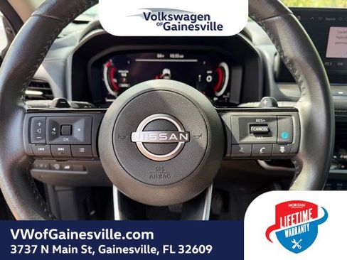 Used 2024 Nissan Rogue SL AWD/4WD image 21
